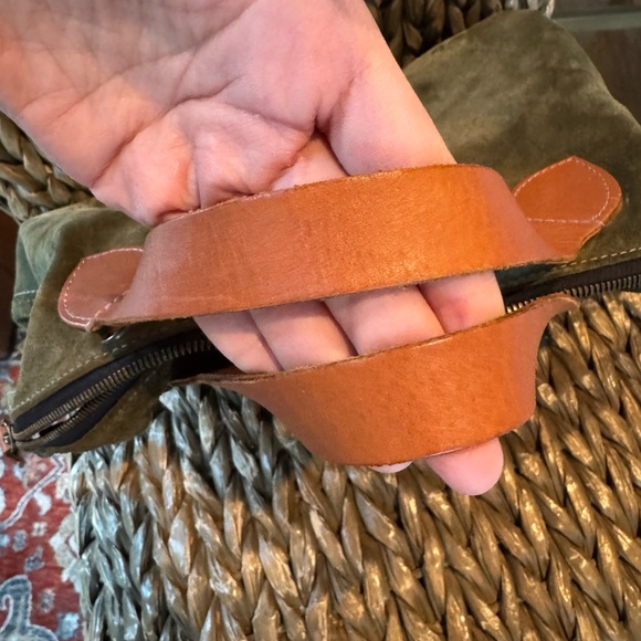 Retired Parker Thatch Charlie Olive - Picture 11 of 13